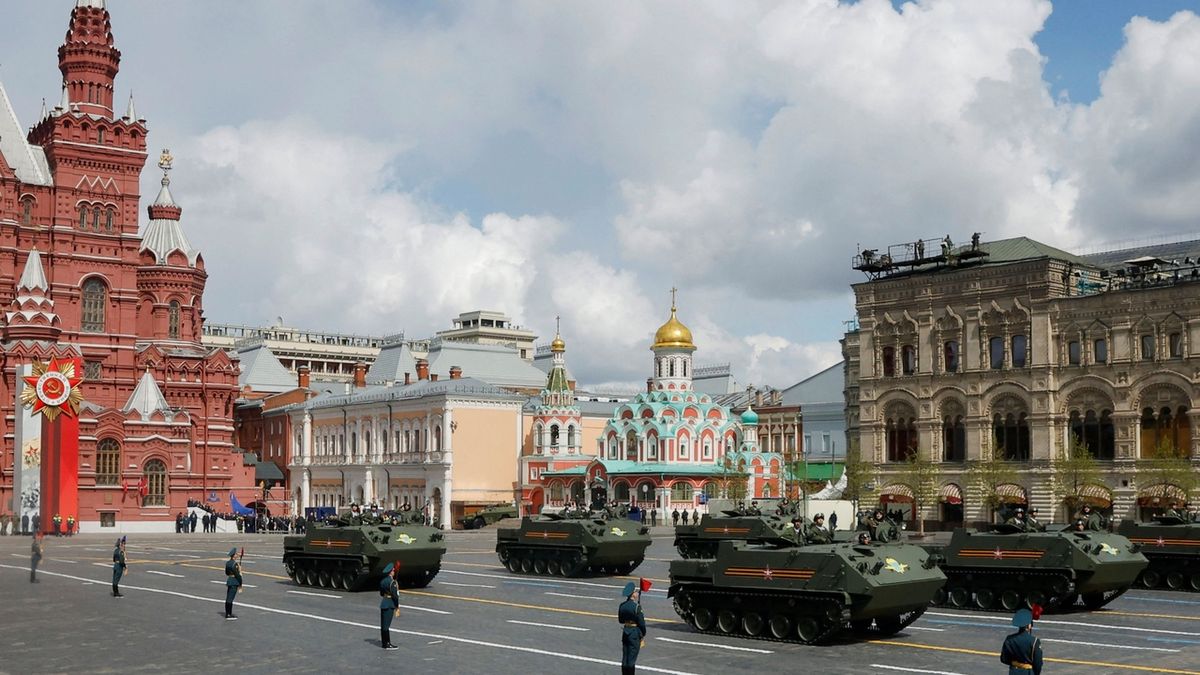 Ruská armáda nacvičuje přehlídku na Den vítězství